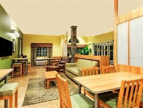 Microtel And By Wyndham 3*